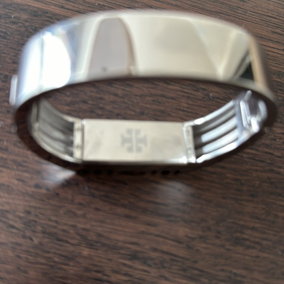 Tory Burch Silver Sport Fitbit Bangle/Bracelet Bangle Rhodium Plated - Picture 3 of 6